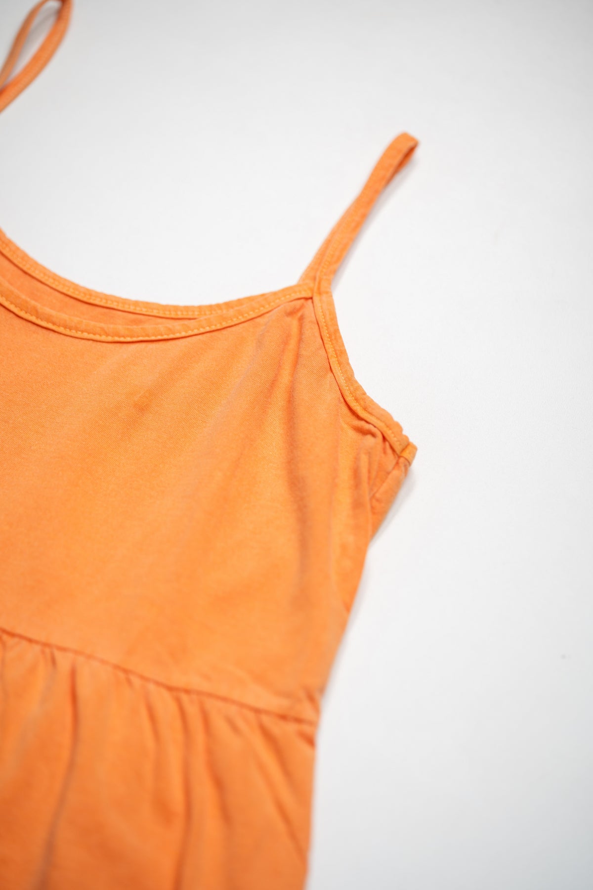 VESTIDO BABADO LARANJA