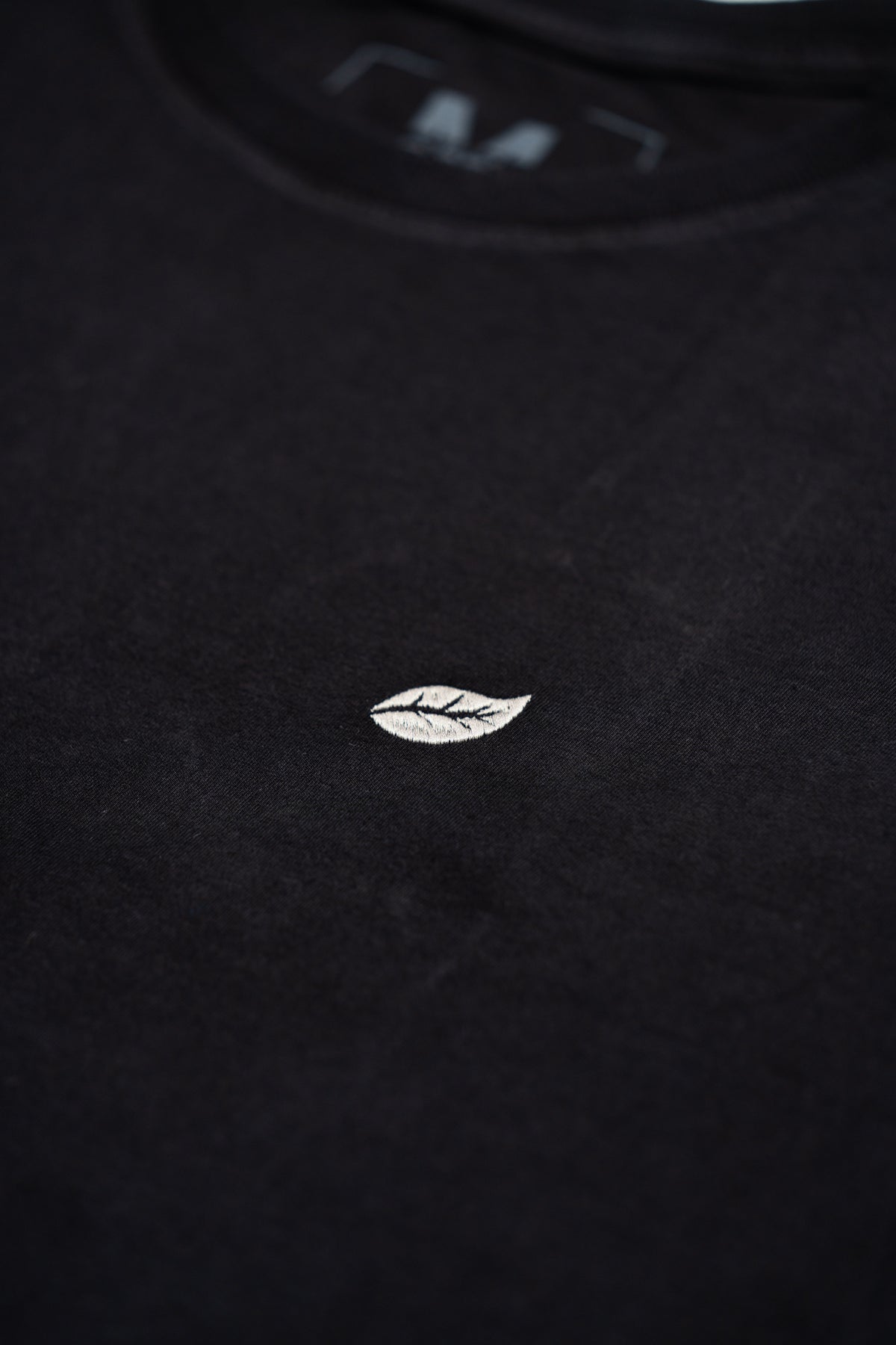 CAMISETA BÁSICA PRETA