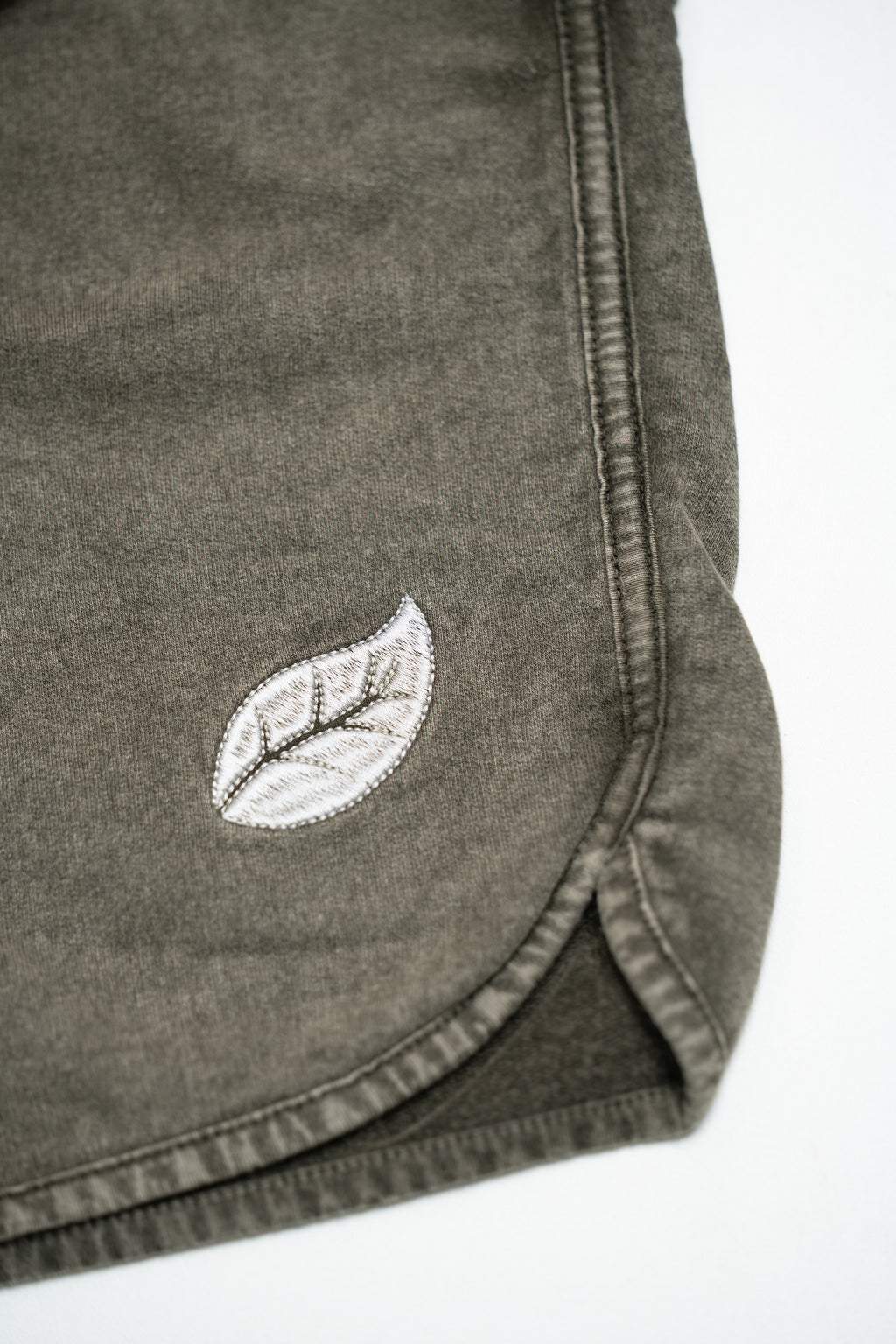 BERMUDA MOLETOM MUSGO