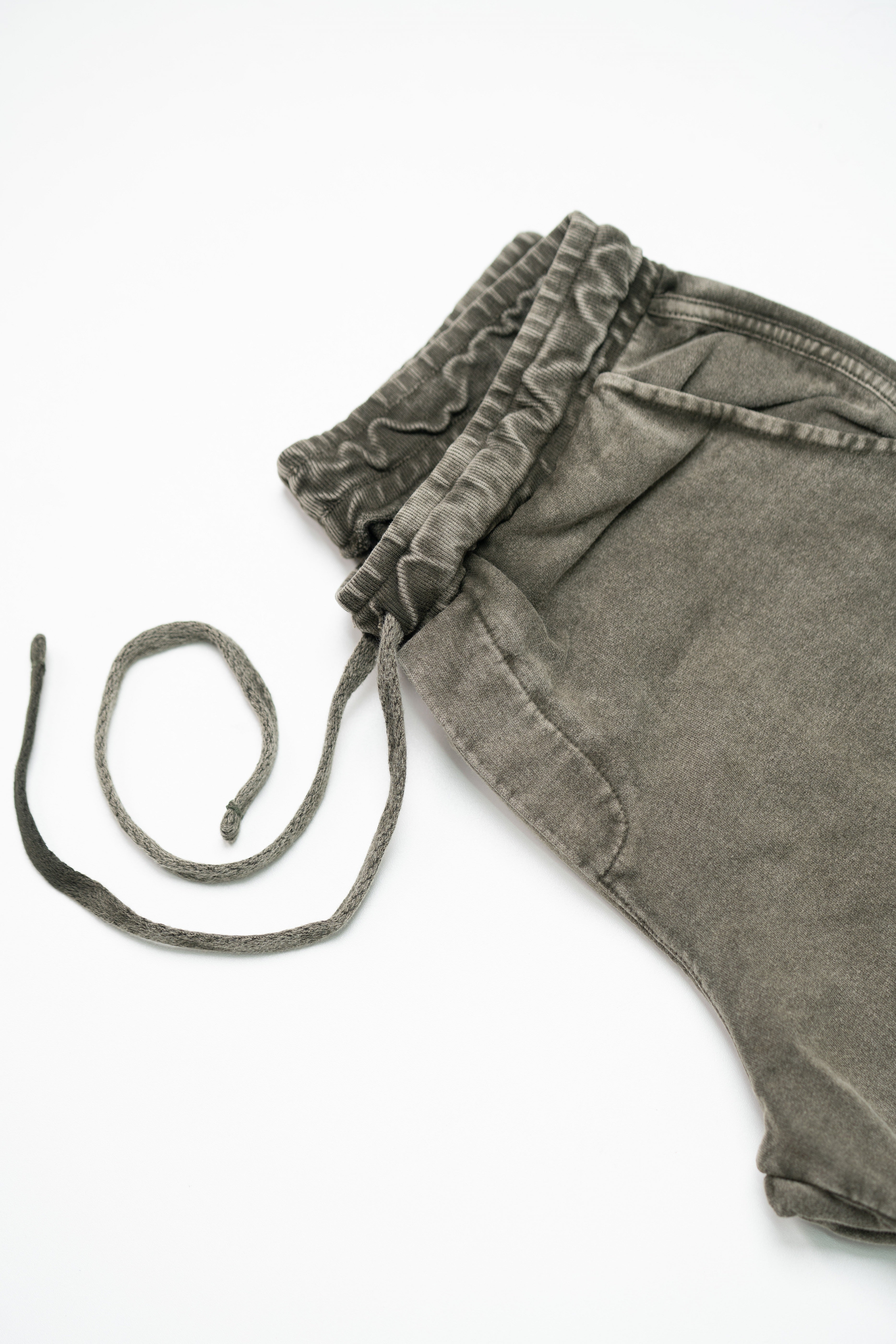 BERMUDA MOLETOM MUSGO